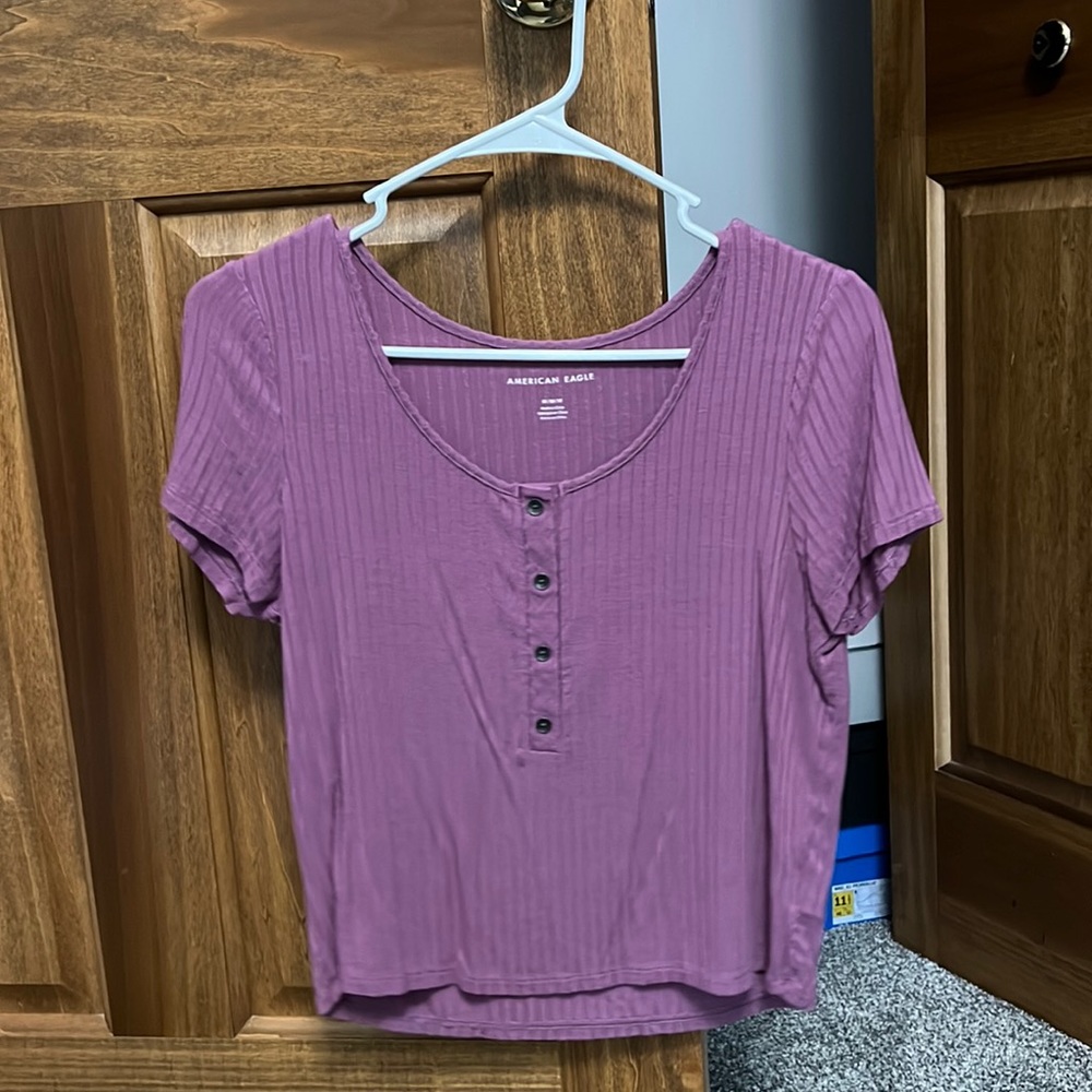 American Eagle crop top